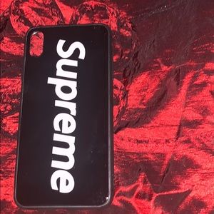 iPhone X max supreme case
